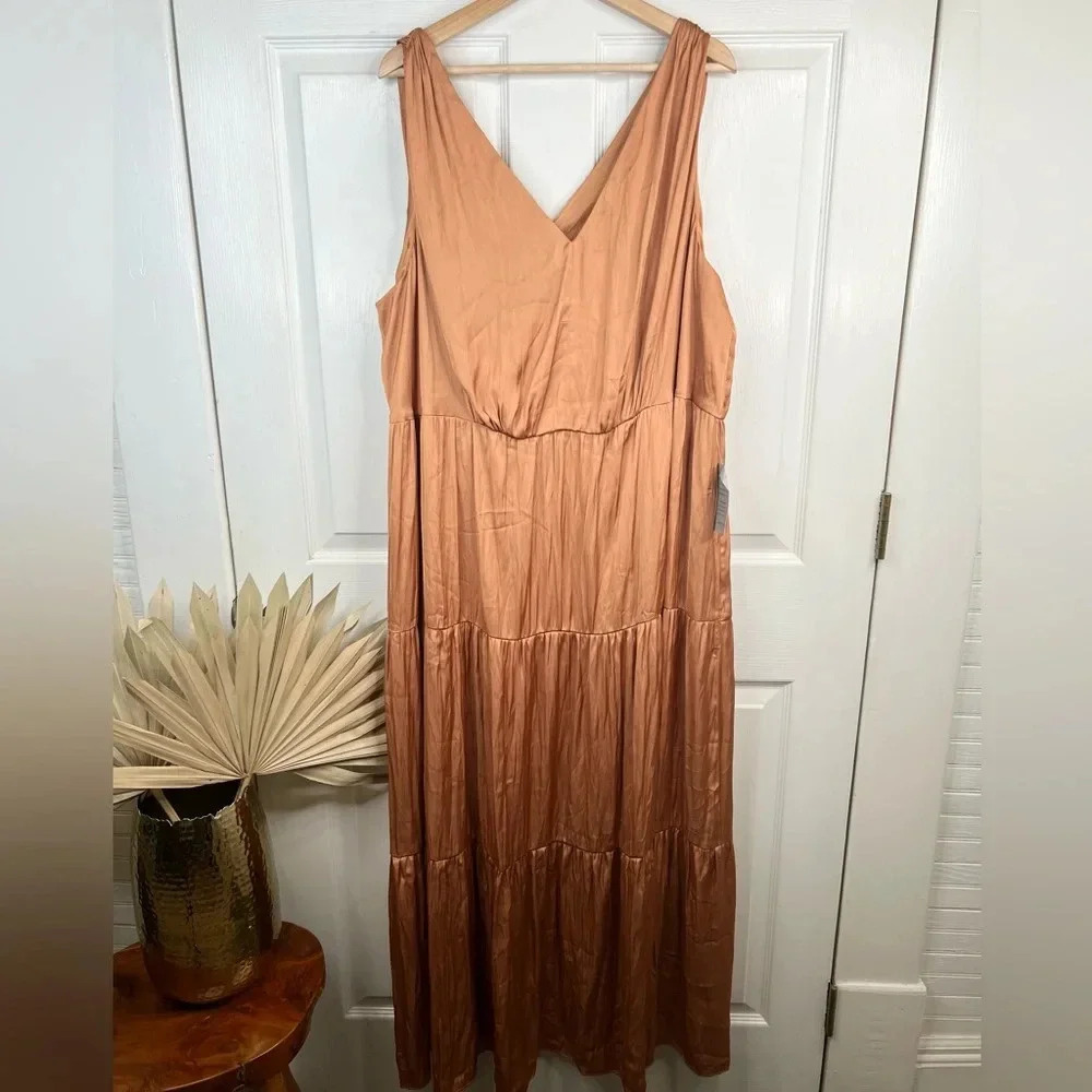 Maggy London Women's Plus Size 24W Empire Waist Maxi Dress in Dessert Sand - Picture 3 of 12